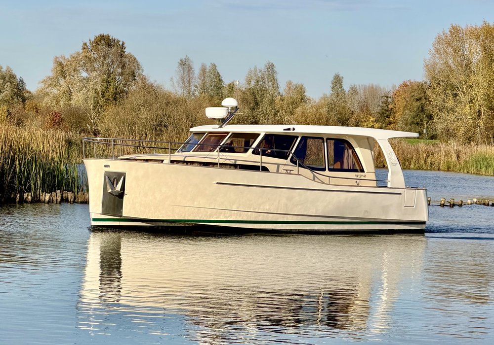 Naousa (Greenline 33) mieten