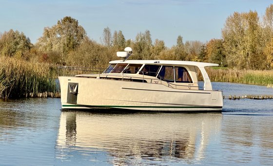 Naousa (Greenline 33) mieten