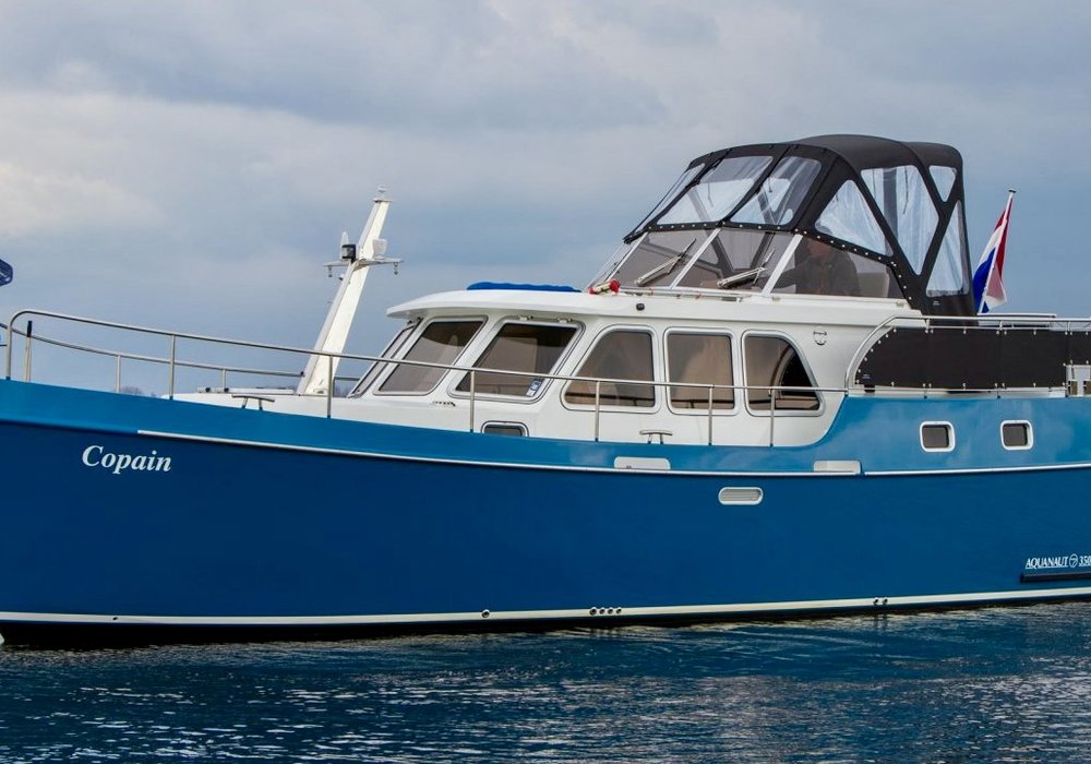 Motoryacht Copain – führerscheinfrei und komfortabel unterwegs mieten